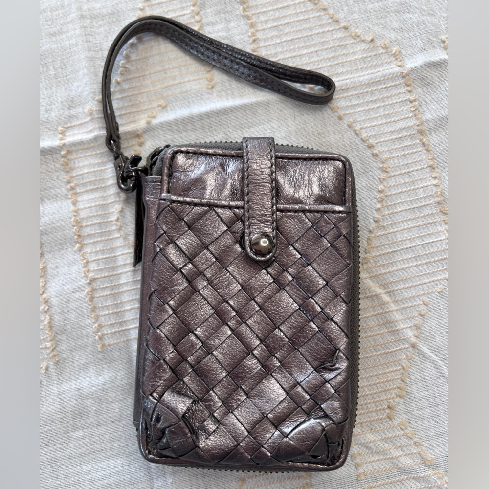 Elliott Lucca Pewter Metallic Leather Wristlet Small Travel Evening Wallet